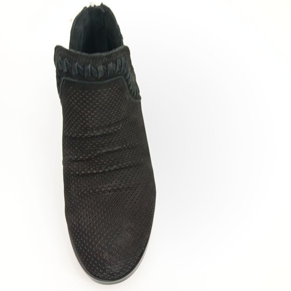 VINCE CAMUTO BLACK LEATHER BOOTIES SIZE 6.5M - Picture 10 of 16